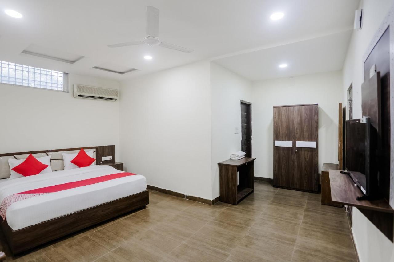 Oyo 63134 Hotel Red Queen Raigarh Habitación foto